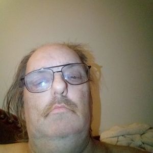 Meet your Posher, Dennis